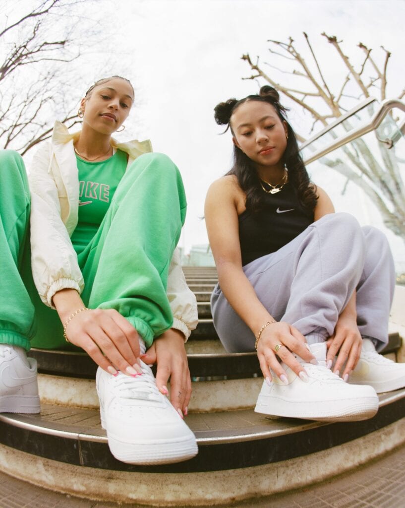Povijest tenisica Nike Air Force 1 – kako su stvorene i koliko znače u streetwearu? Povijest tenisica Nike Air Force 1 – kako su stvorene i koliko znače u streetwearu?